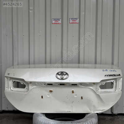 Toyota Corolla 13-18 arka bagaj kapağı
