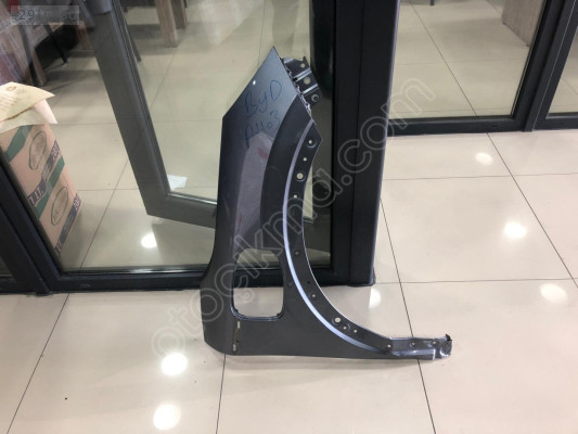 BYD ATTO 3 SAĞ ÖN ÇAMURLUK