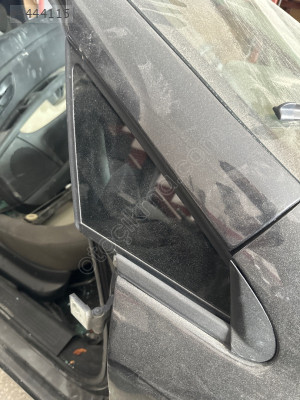 Fiat linea sağ ön kelebek camı