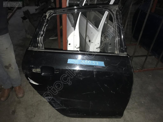 2016 ford focus sağ arka kapı