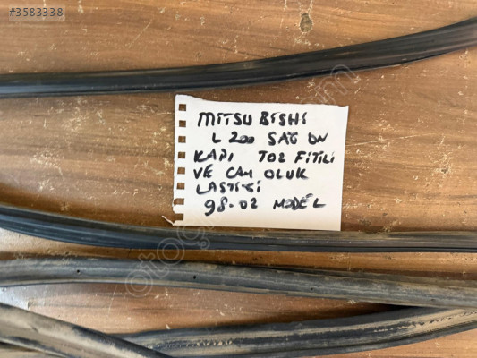 MİTSUBİSHİ L200 SAĞ ÖN KAPI TOZ LASTİĞİ 98-02 MODEL ORJİNAL ÇIKMA