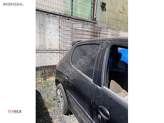PEUGEOT 206 SAĞ ARKA KAPI SÖKME DOLU