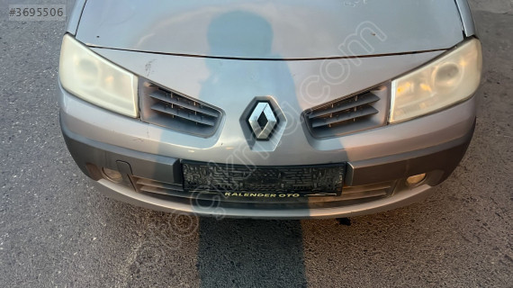 Renault megan 2 ön tampon dolu