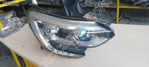 RENAULT MEGANE 4.5 ÇIKMA SAĞ ÖN FAR SARI SOKET HATASIZ ORJİNAL