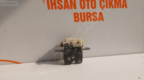 Megane 2 bagaj kilidi orijinal sökme