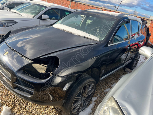 PORSCHE CAYAN SOL ÇAMURLUK