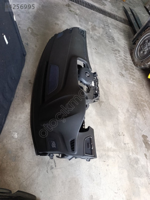 Megane 4 torpido göğüs