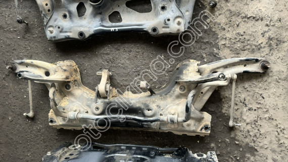 COURİER FİESTA B-MAX MOTOR TRAVERSİ ALT BEŞİK BURSA MG