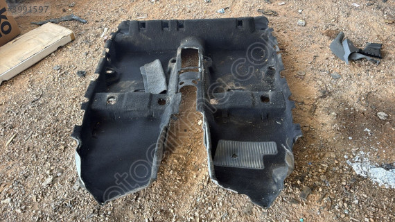 2011 Ford Focus taban halısı 10.000