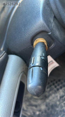 Clio 2 silgi far kolları araçtan sökme