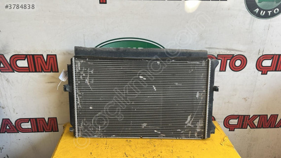 Golf 7 için Volkswagen Su Radyatörü 5Q0121251GD