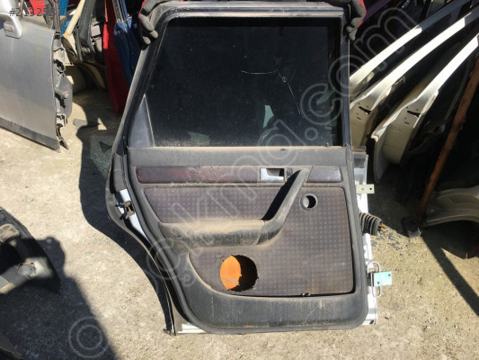 Audi A4 2000 Sol Arka Kapı Cam Krikosu Kapı Döşemesi,Menteşe