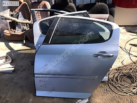 407 PEUGEOT SOL ARKA KAPİ TEMİZ