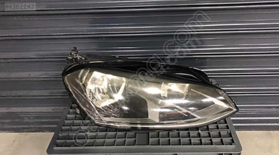 GOLF 7 SAĞ FAR 5G1941006