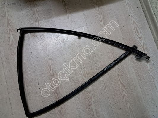 TOYOTA YARİS SAĞ ARKA KAPI CAM DİREĞİVE FİTİLİ