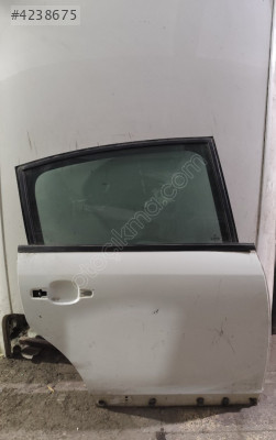 CİTROEN C4 SAĞ ARKA KAPI DOLU BEYAZ ORİJİNAL PARÇA