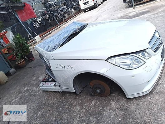 MERCEDES W212 ÖN PANEL TAMPON DEMİRİ FAR SACI MASKE OMY OTO DAN