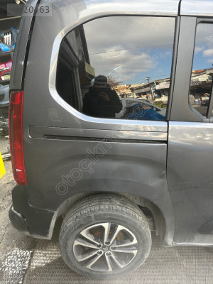CİTREON berlingo çamurluk arka sağ