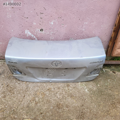 Toyota corolla bagaj kapağı