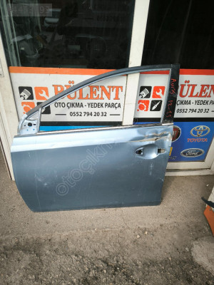 Toyota Auris sol ön kapı orijinal çıkma