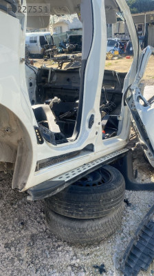 Citroen Nemo Modeli İçin Sağ Marşpiyel Parçası