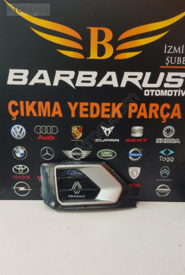 AUDİ Q2 SAĞ SİS KAPAĞI (PİANO BLACK) 81A807682G
