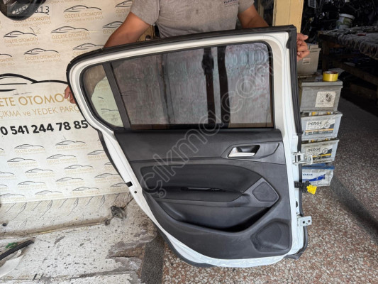 PEUGEOT 308 SOL ARKA KAPI CAM KRİKOSU 2015 MODEL