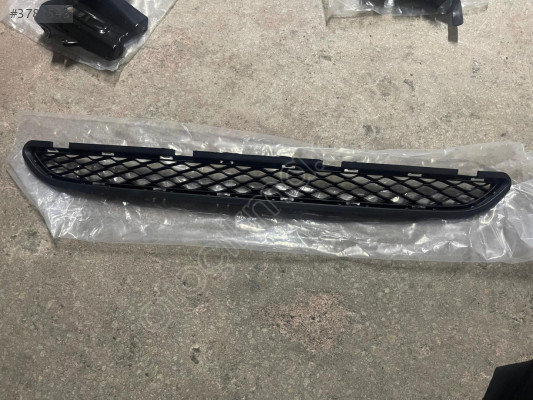 MG HS ÖN TAMPON ORTA IZGARASI SIFIR 10021138