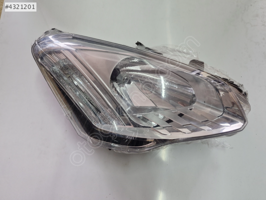 CİTROEN BERLİNGO SAĞ FAR SİYAH SİNYAL 2011-2018 SIFIR AYARINDA