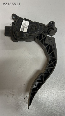 AUDİ A4 A5 A6 GAZ PEDALI 8K1721523