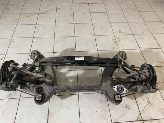 MERCEDES E SERİSİ 2022 MODEL  W213 ARKA TRAVERS 2135841200