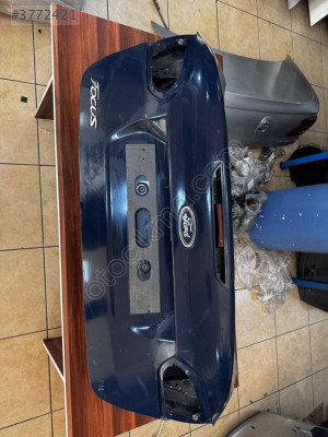 FORD FOCUS BAGAJ KAPAĞI
