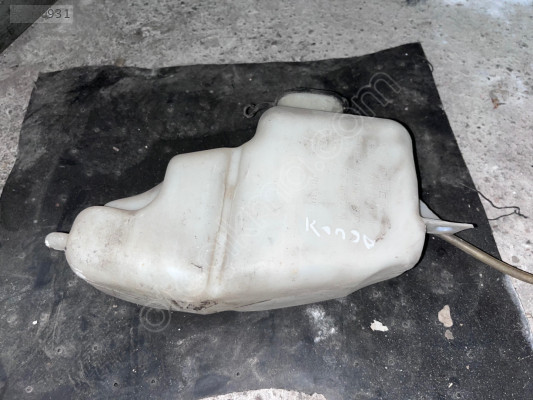 RENAULT KANGOO SİLECEK SUYU DEPOSU