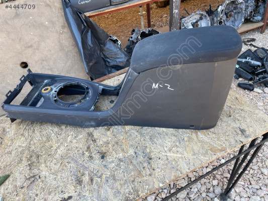 RENAULT MEGANE 2 ORTA KONSOL