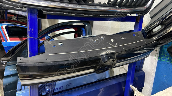 2020-2024 VW Caddy Ön Panjur - Oto Çıkma Parçaları