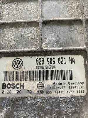 Volkswagen Caddy motor beyni 028 906 021 HA