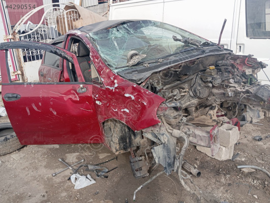 F.Grande Punto yakıt deposu 55700372