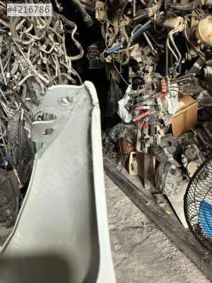 Mercedes EQB sağ çamurluk boyasız