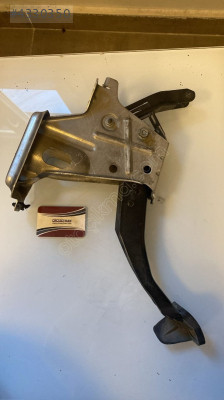 1K1721057AD vw passat b6 manuel fren pedalı