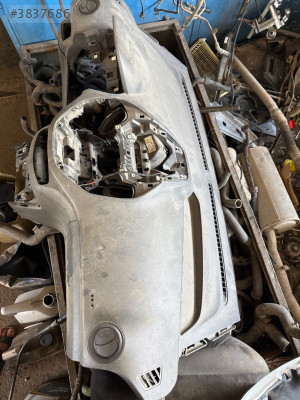Ford Courier ön göğüs