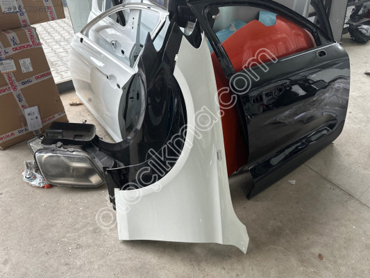 W213 sol çamurluk hatasız Çıkma