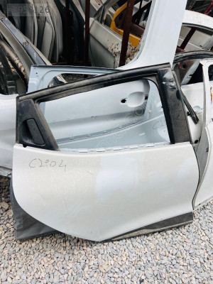 Renault clıo 4 beyaz renk arka sağ kapı