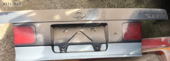 Nissan Sunny 1990-1993 Bagaj Stop Reflektör