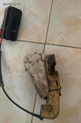 Ford escort sağ ön kapı kilidi