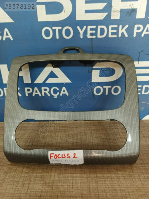 FORD FOCUS 2 TEYP ÇERÇEVESİ