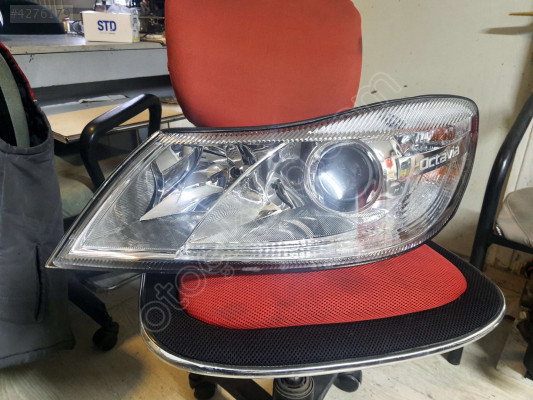 SKODA OCTAVİA SOL FAR