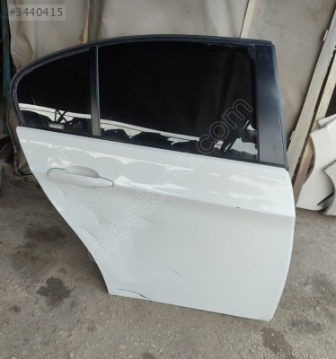 Bmw 3 Seri E90 Sağ Arka Dolu Kapı Çıkma Parça