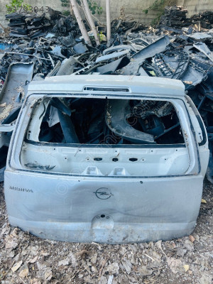 Opel meriva çıkma arka bagaj kapağı