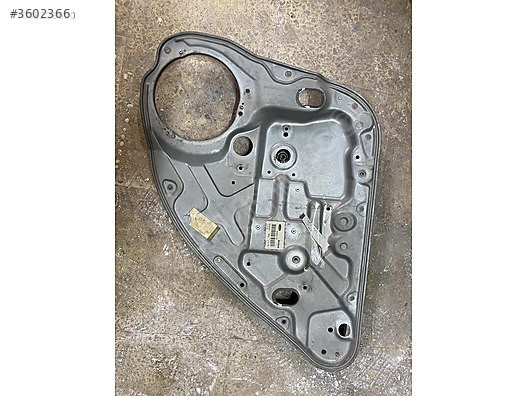 FORD FOCUS II SAĞ ARKA CAM KRİKOSU