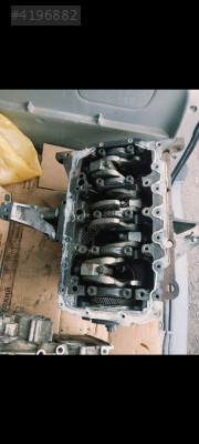 Audi A4 çıkma motor b7 kasa